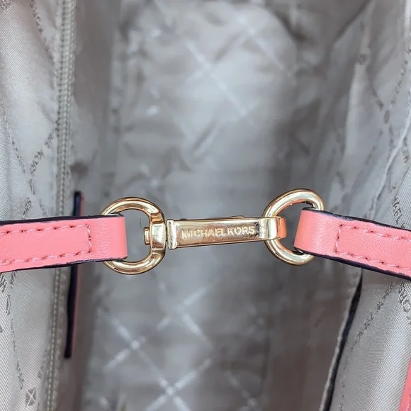 MICHAEL KORS JET SET TRAVEL MEDIUM CARRYALL TOTE SHERBERT MULTI COLOR - Picture 13 of 16